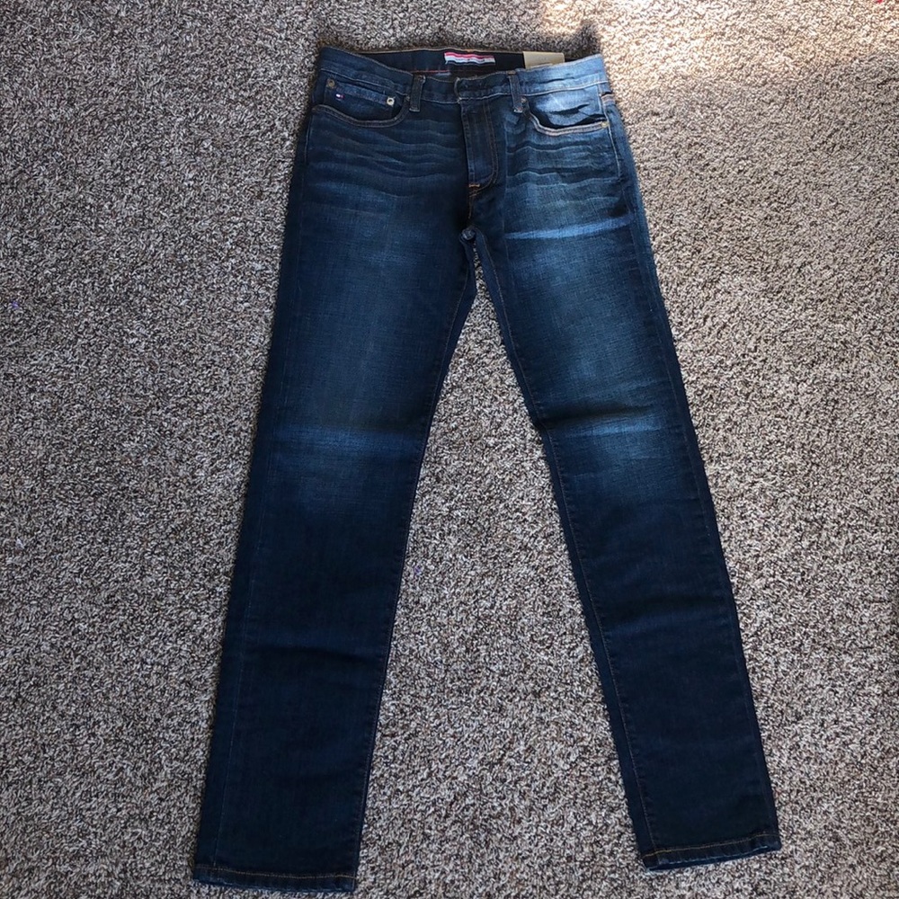 NWT Tommy Hilfiger slim fit medium wash jeans